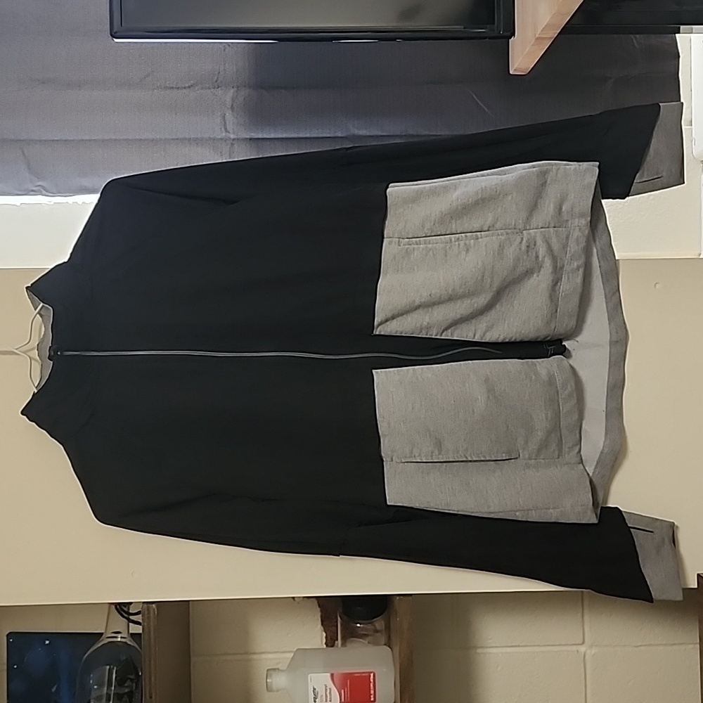 Active sweatshirt